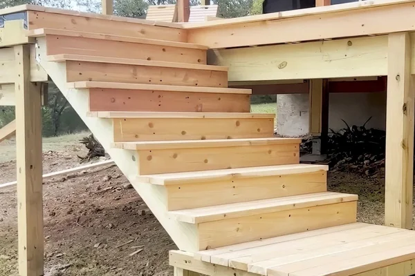 Number and design of stairs - All Pro Meridian Deck Builders